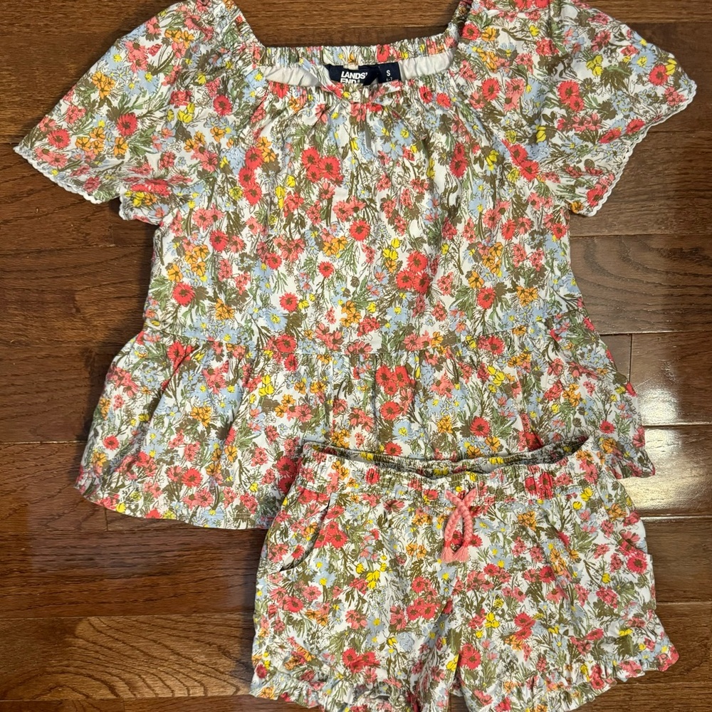 EUC Girls Lands End Floral Top and Shorts Set